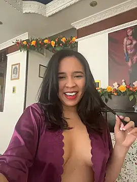 Snapshot of Esmerald_1111 chatting on 06-28-26, 02:23 Esmerald 1111 online show from 06-28-26, 02:23