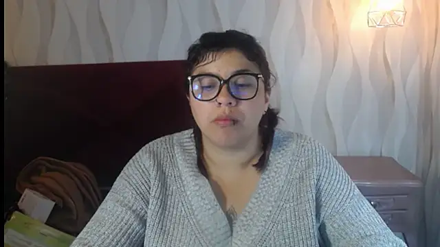 Snapshot of danna_garza chatting on 12-14-25, 04:40 danna garza online show from 12-14-25, 04:40