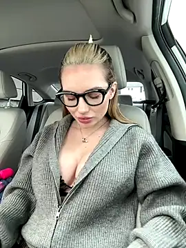 Snapshot of Slavic_Woman_Here chatting on 11-21-25, 07:34 Slavic Woman Here online show from 11-21-25, 07:34