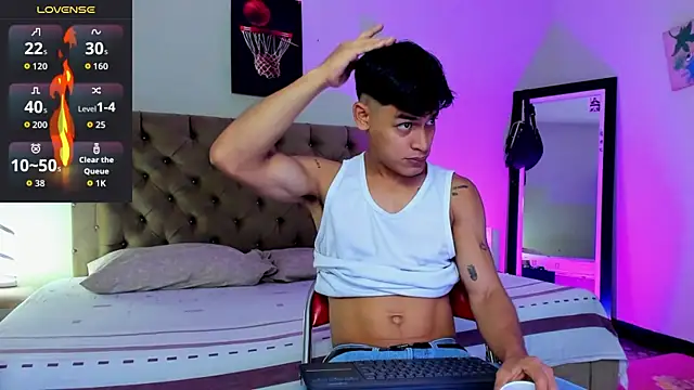 Snapshot of blorelopez chatting on 02-25-26, 01:32 blorelopez online show from 02-25-26, 01:32