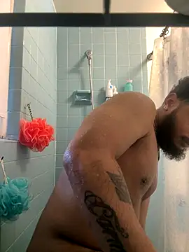 Snapshot of lovebelowyou chatting on 12-16-25, 08:47 lovebelowyou online show from 12-16-25, 08:47