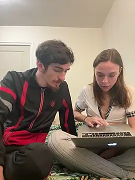 DuoDesir1 online show from 02-15-26, 07:32