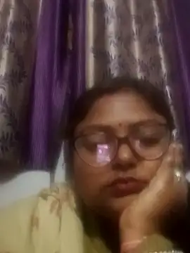 Snapshot of Simran62 chatting on 01-08-26, 05:37 Simran62 online show from 01-08-26, 05:37