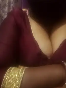 Snapshot of Simran62 chatting on 01-17-26, 06:55 Simran62 online show from 01-17-26, 06:55