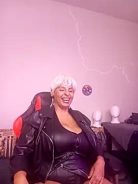 LaReineCleo online show from 04-20-26, 10:18