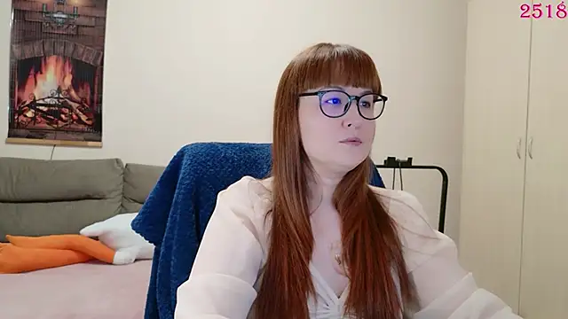 Snapshot of Foxy-lady chatting on 04-05-26, 11:18 Foxy-lady online show from 04-05-26, 11:18