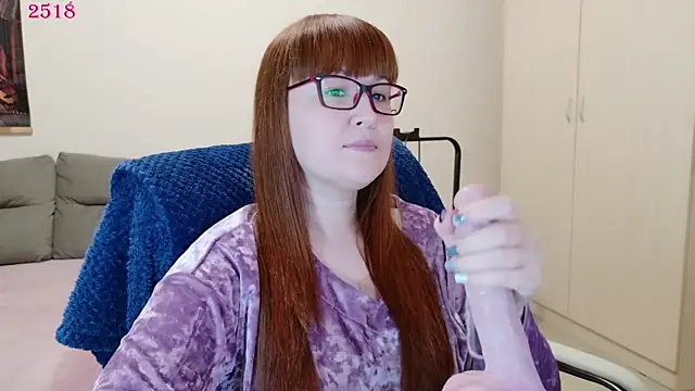 Snapshot of Foxy-lady chatting on 04-17-26, 09:45 Foxy-lady online show from 04-17-26, 09:45