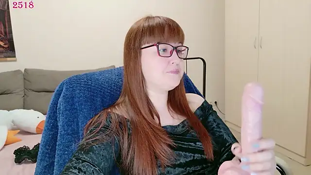 Snapshot of Foxy-lady chatting on 04-20-26, 12:41 Foxy-lady online show from 04-20-26, 12:41