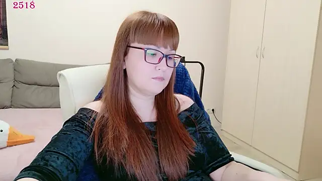 Snapshot of Foxy-lady chatting on 04-29-26, 05:30 Foxy-lady online show from 04-29-26, 05:30