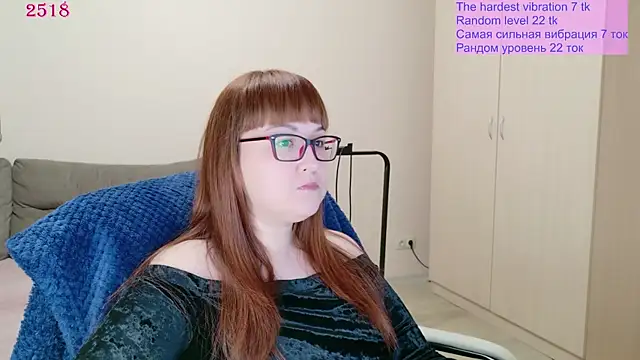 Snapshot of Foxy-lady chatting on 05-13-26, 04:48 Foxy-lady online show from 05-13-26, 04:48