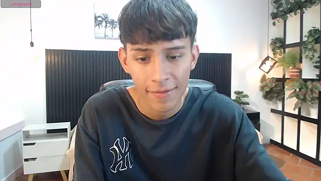 DraxBlade09 online show from 12-18-25, 08:04