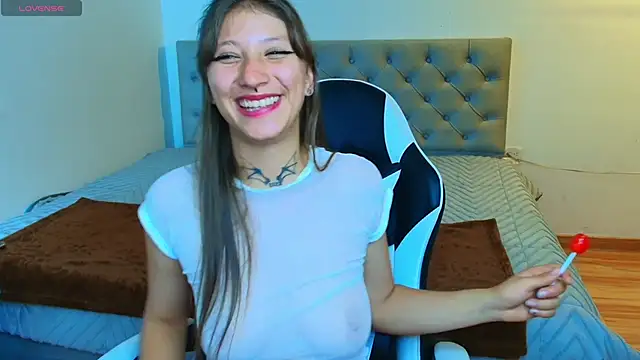 Lenna  black online show from 12-14-25, 09:52