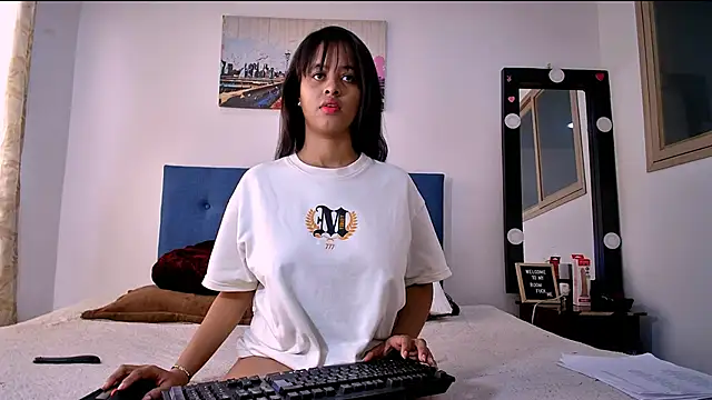 Shara Soul online show from 11-28-25, 02:42