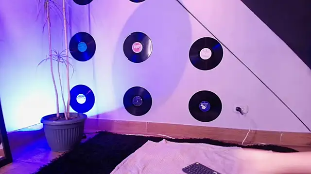 goddess julieta online show from 04-15-26, 07:32