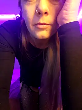 Drowning667 online show from 11-22-25, 05:34