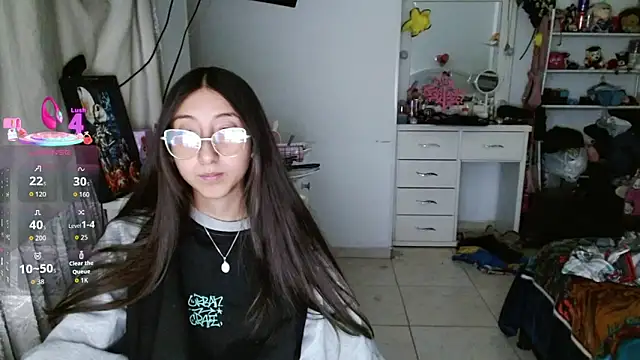 Nanylux online show from 12-21-25, 03:13