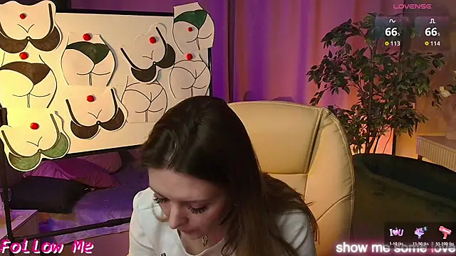 Snapshot of Ursula_Andres chatting on 04-28-26, 01:04 Ursula Andres online show from 04-28-26, 01:04
