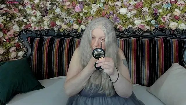 Snapshot of mariabelladonna chatting on 07-12-26, 10:01 mariabelladonna online show from 07-12-26, 10:01