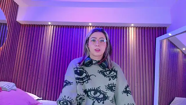 Snapshot of GabyRose9 chatting on 07-17-26, 02:13 GabyRose9 online show from 07-17-26, 02:13