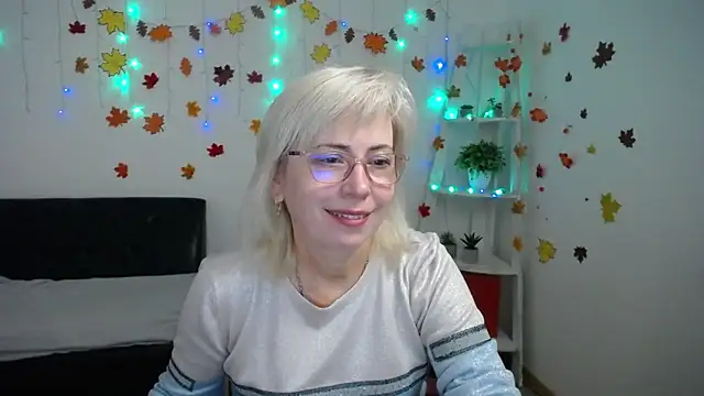 LaurenWishy online show from 11-30-25, 06:06