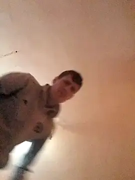 uiuftyrrtydre online show from 11-19-25, 04:56