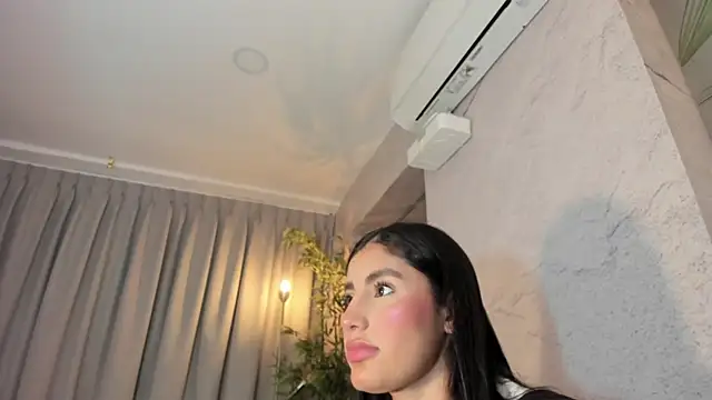 Snapshot of IsabelaStefano chatting on 07-19-26, 03:54 IsabelaStefano online show from 07-19-26, 03:54