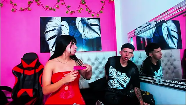 MiaAndTeylor online show from 01-09-26, 01:36