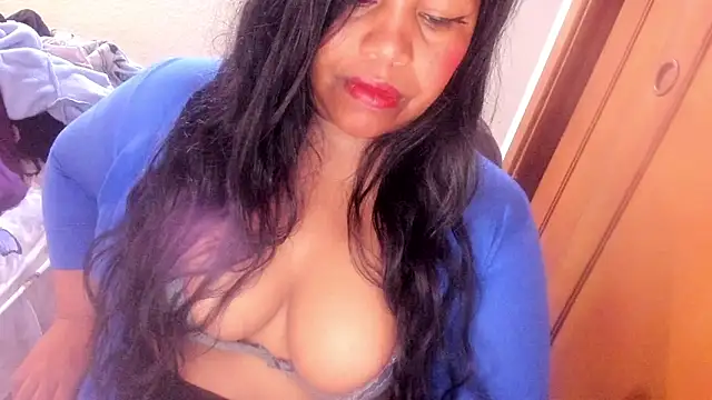 ebonycamelia online show from 05-20-26, 08:04