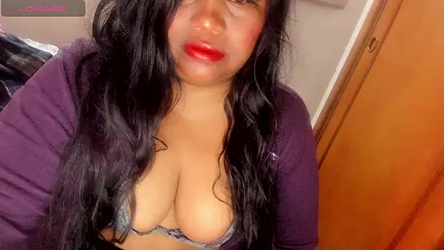ebonycamelia online show from 07-08-26, 10:09