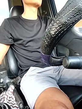 huykkk99 online show from 01-09-26, 10:29