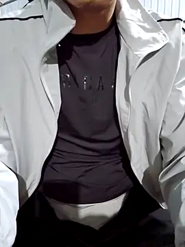 huykkk99 online show from 02-20-26, 05:02