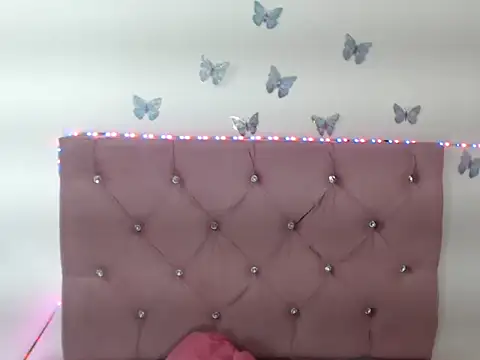 Snapshot of Isardrigue02 chatting on 11-26-25, 05:41 Isardrigue02 online show from 11-26-25, 05:41