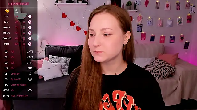 velvet cherry  online show from 03-26-26, 08:53