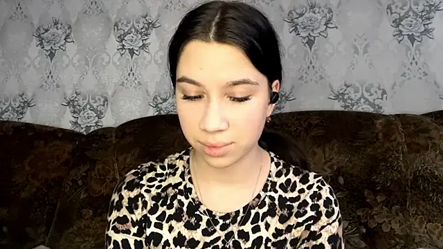 DebbiGoodknight online show from 12-16-25, 09:47