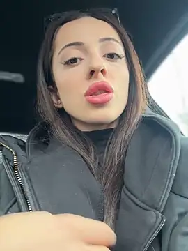 Snapshot of Lilitoppp chatting on 11-30-25, 09:13 Lilitoppp online show from 11-30-25, 09:13