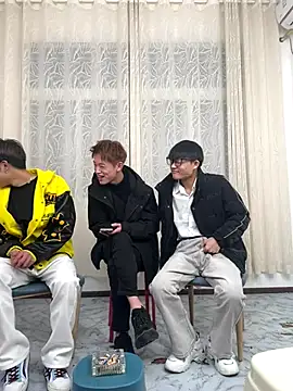 Delicious-boys-001 online show from 11-23-25, 10:15