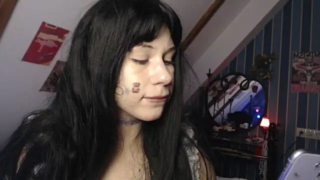 Snapshot of your_heaven chatting on 12-17-25, 09:32 your heaven online show from 12-17-25, 09:32