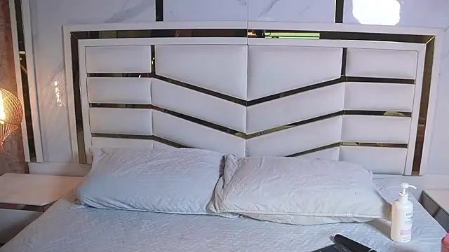 luciana agudelo online show from 03-15-26, 07:20