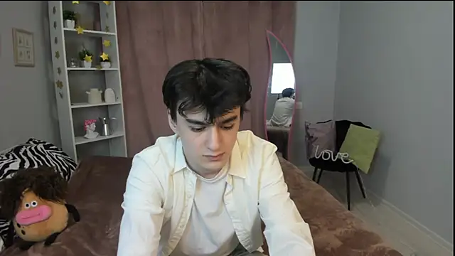 Snapshot of kevinhunter_ chatting on 11-23-25, 04:51 kevinhunter online show from 11-23-25, 04:51