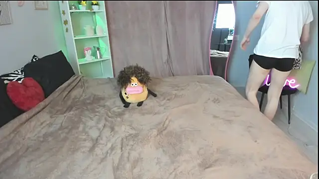 Snapshot of kevinhunter_ chatting on 11-25-25, 03:23 kevinhunter online show from 11-25-25, 03:23