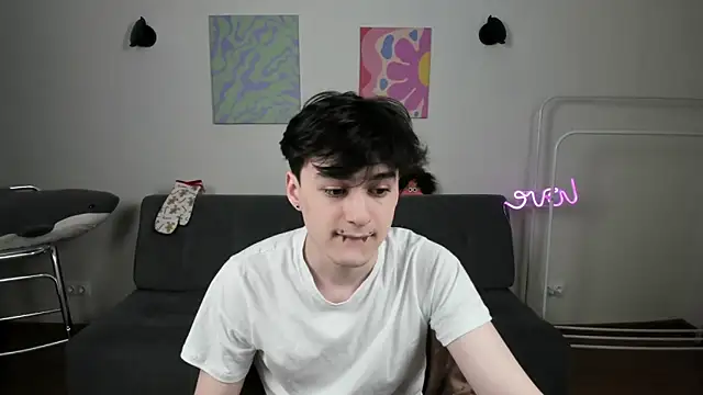 Snapshot of kevinhunter_ chatting on 12-02-25, 03:40 kevinhunter online show from 12-02-25, 03:40