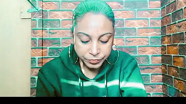 Snapshot of indian_spice_girl chatting on 06-23-26, 07:28 indian spice girl online show from 06-23-26, 07:28