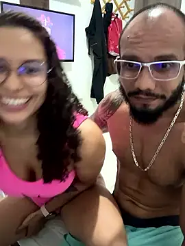 Snapshot of CasalBris4 chatting on 12-17-25, 12:05 CasalBris4 online show from 12-17-25, 12:05