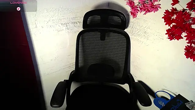 Snapshot of chleo_rosse chatting on 06-15-26, 01:13 chleo rosse online show from 06-15-26, 01:13