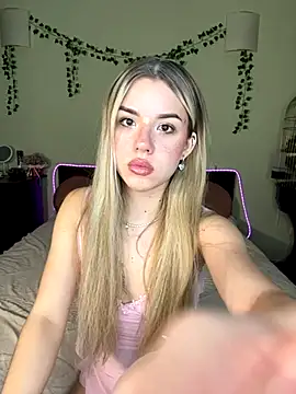 PurrAliceX online show from 11-21-25, 04:27