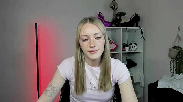 EvelynBlond online show from 03-30-26, 12:39