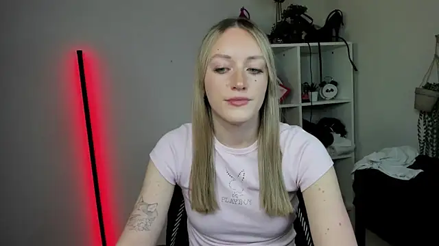 EvelynBlond online show from 04-13-26, 12:32