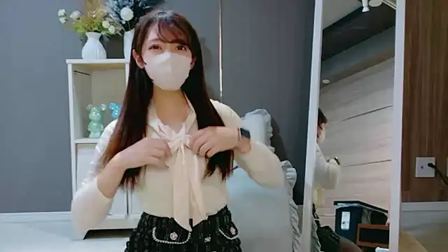 Nami-jpn online show from 12-19-25, 09:49