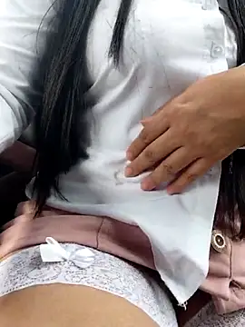 Layla-daring online show from 04-18-26, 08:42