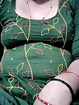 yamunna647 online show from 11-20-25, 11:10